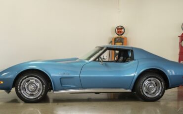 Chevrolet-Corvette-1974-Coupe-1