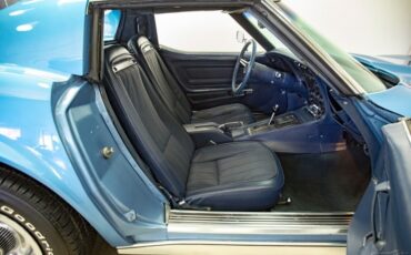 Chevrolet-Corvette-1974-Coupe-11