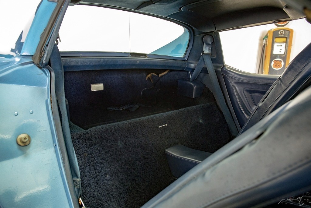 Chevrolet-Corvette-1974-Coupe-12