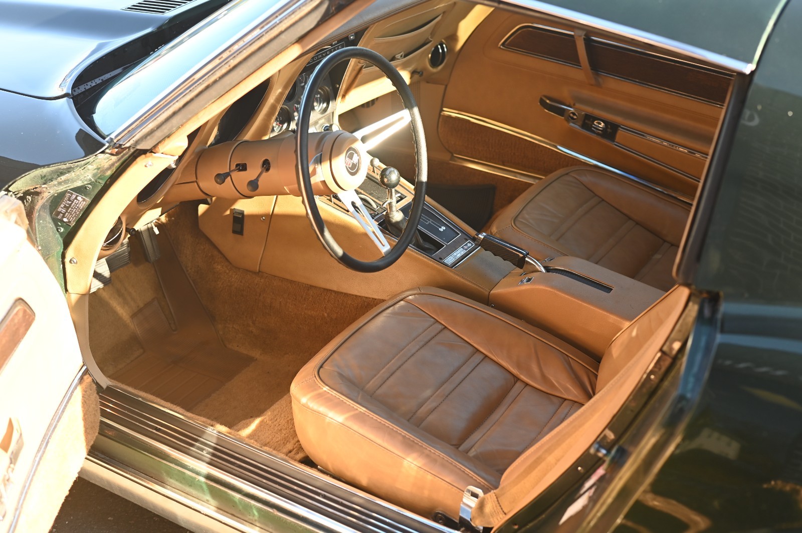 Chevrolet-Corvette-1974-Coupe-14