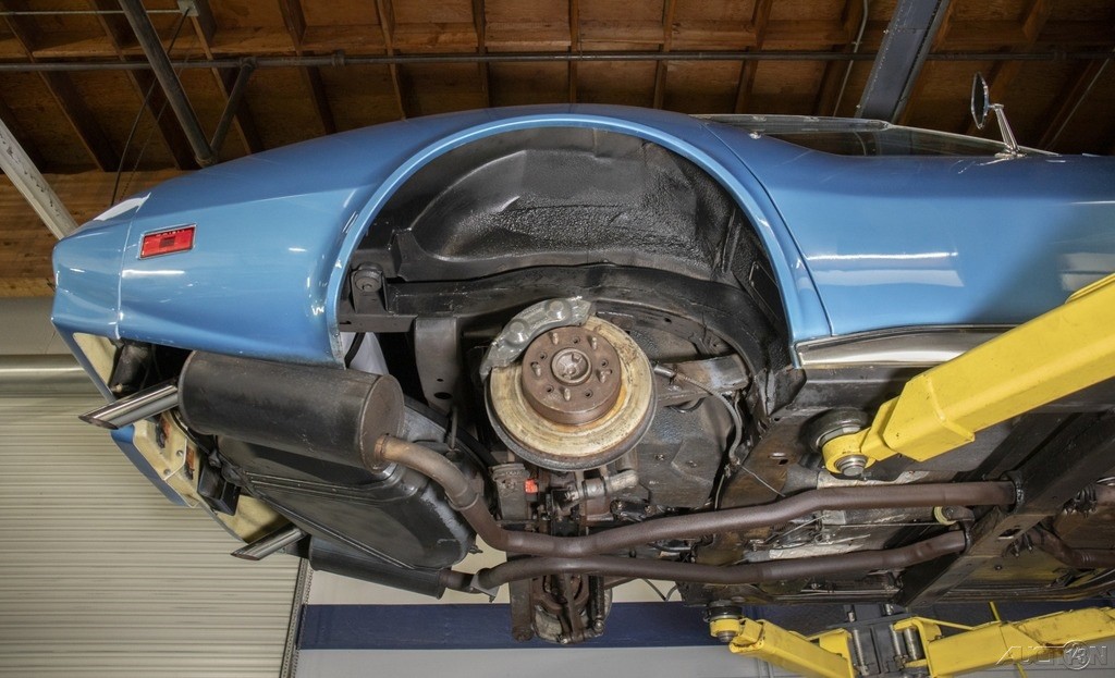 Chevrolet-Corvette-1974-Coupe-20