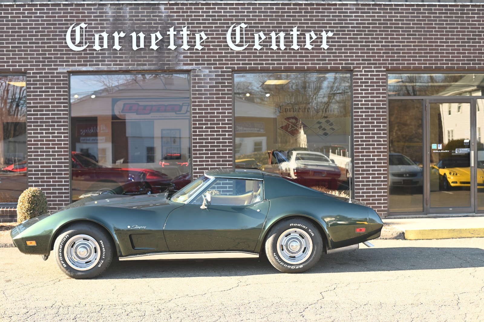 Chevrolet-Corvette-1974-Coupe-23