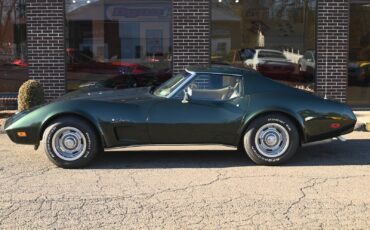 Chevrolet-Corvette-1974-Coupe