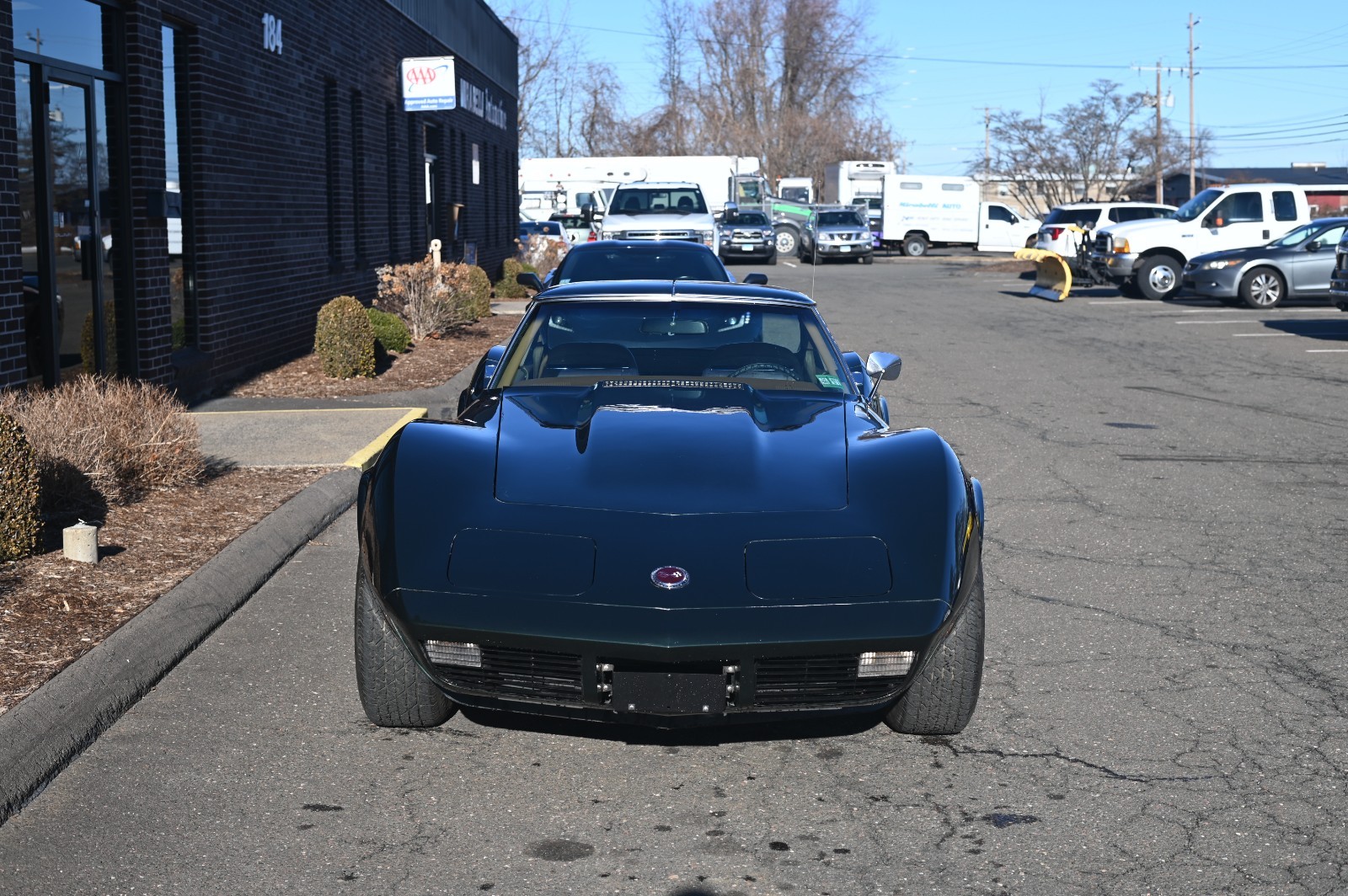 Chevrolet-Corvette-1974-Coupe-3