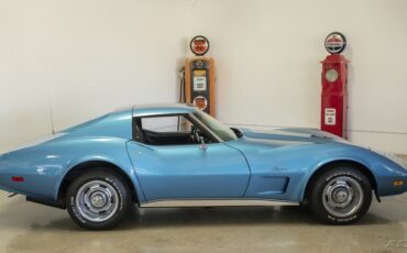 Chevrolet-Corvette-1974-Coupe-5