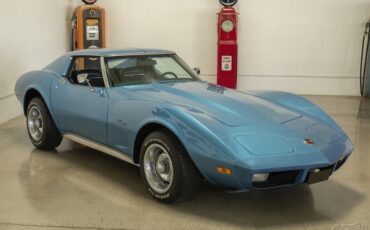 Chevrolet-Corvette-1974-Coupe-6