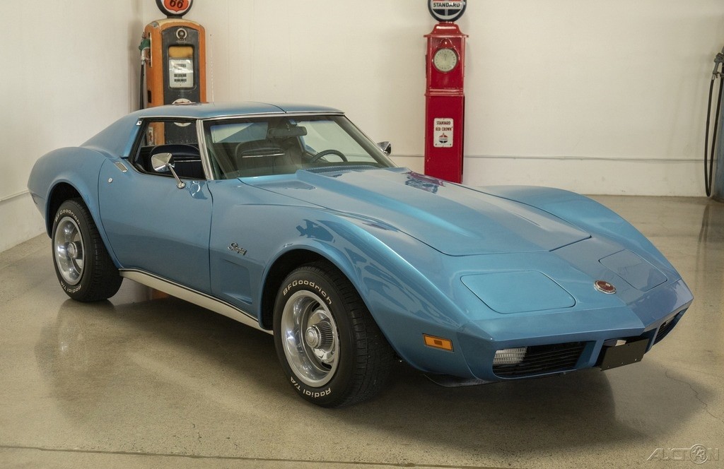 Chevrolet-Corvette-1974-Coupe-6