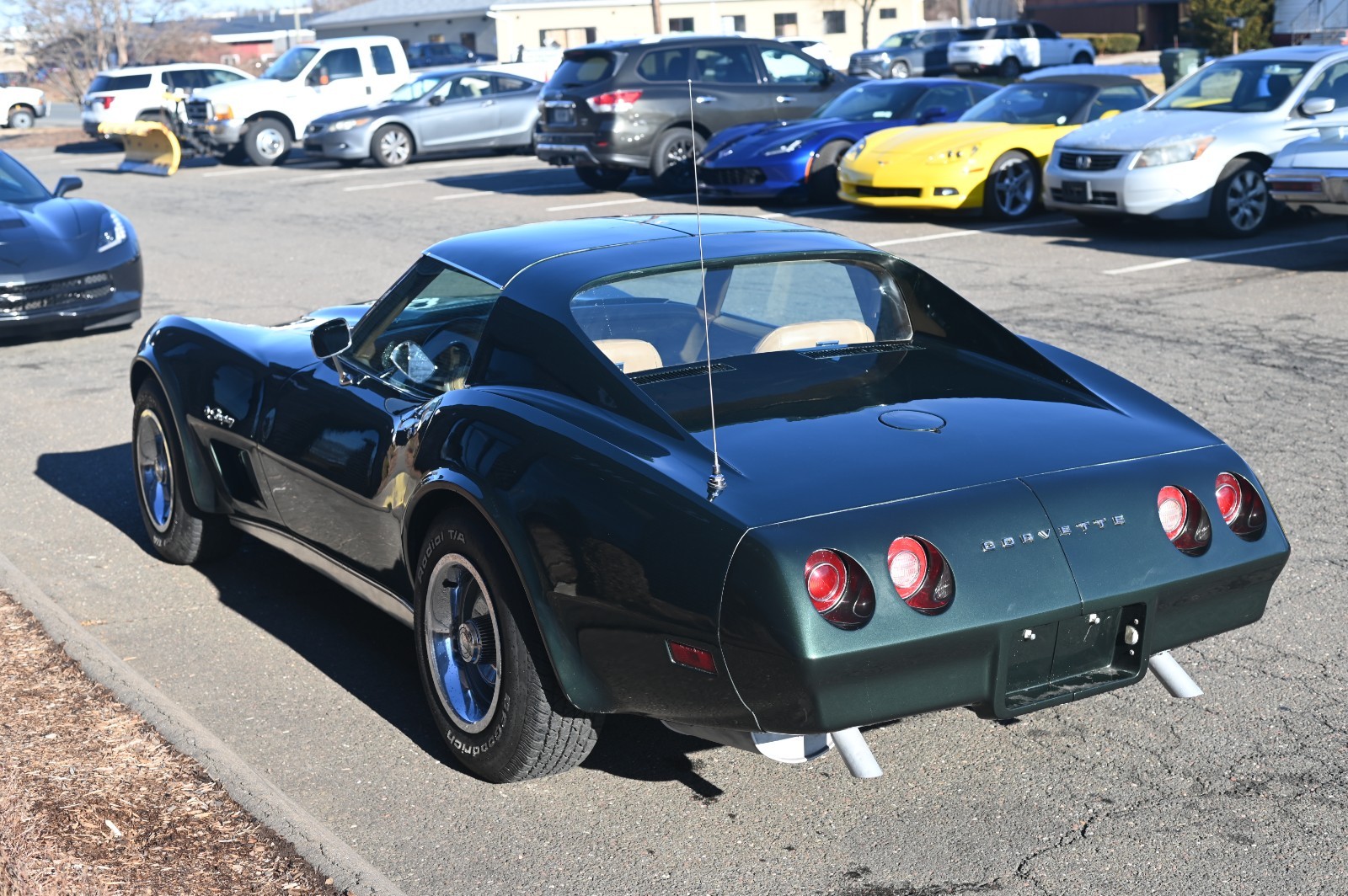 Chevrolet-Corvette-1974-Coupe-7