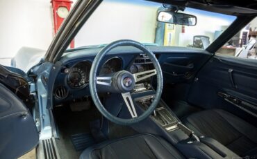 Chevrolet-Corvette-1974-Coupe-8