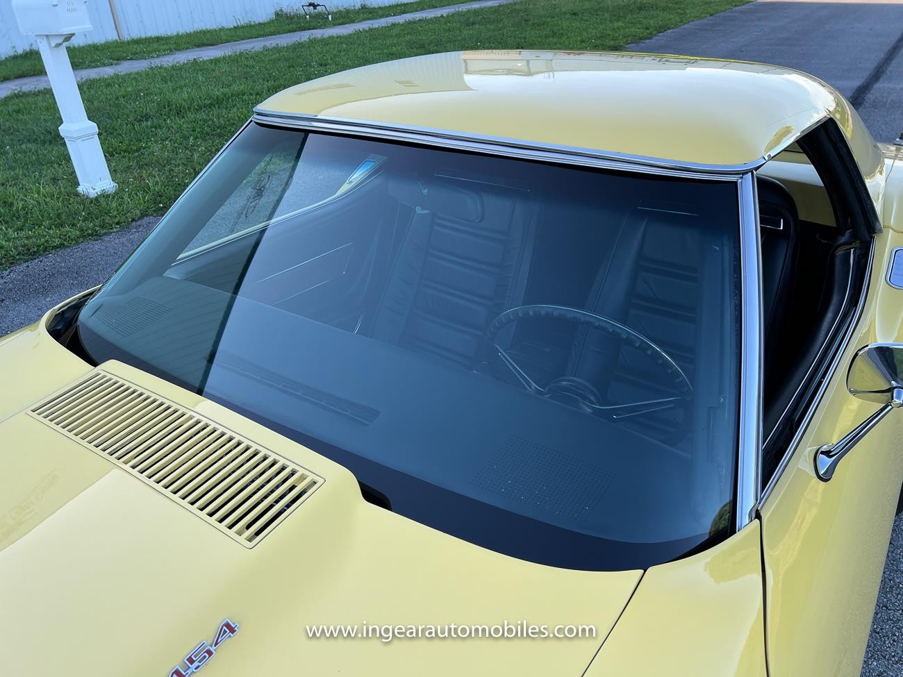 Chevrolet-Corvette-1974-convertible-16