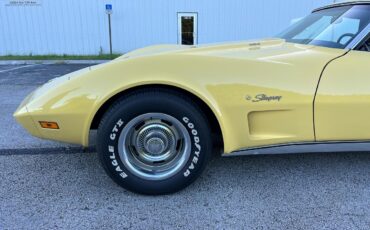 Chevrolet-Corvette-1974-convertible-18