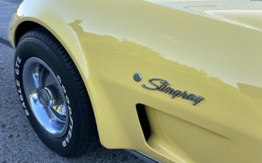 Chevrolet-Corvette-1974-convertible-20