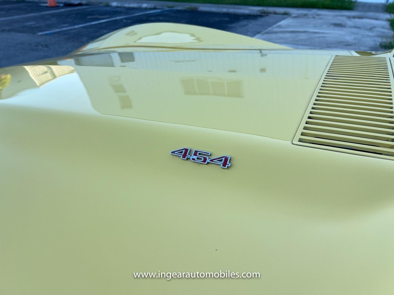 Chevrolet-Corvette-1974-convertible-21