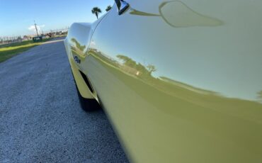 Chevrolet-Corvette-1974-convertible-25