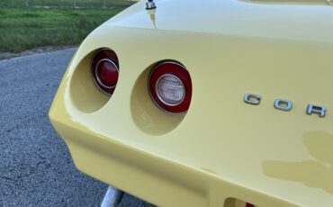 Chevrolet-Corvette-1974-convertible-28