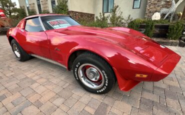 Chevrolet-Corvette-1975-1