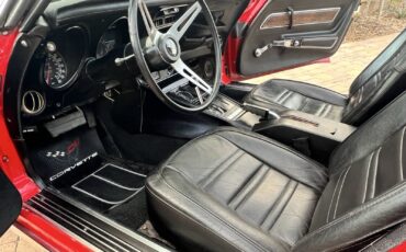 Chevrolet-Corvette-1975-15