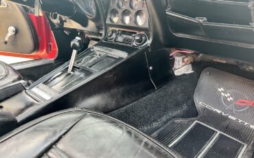 Chevrolet-Corvette-1975-19