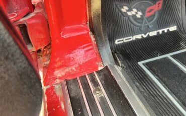 Chevrolet-Corvette-1975-21