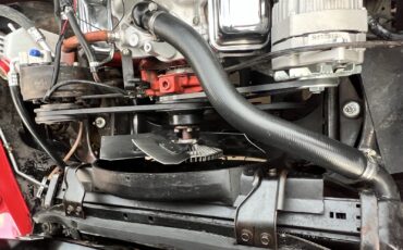 Chevrolet-Corvette-1975-23