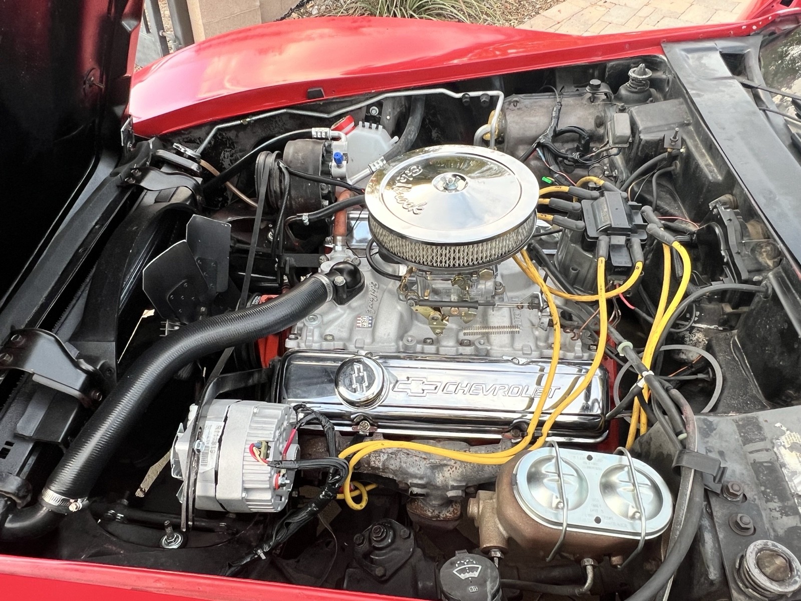 Chevrolet-Corvette-1975-24