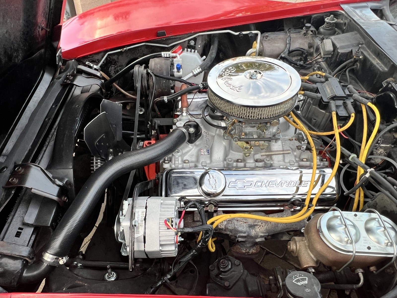 Chevrolet-Corvette-1975-27