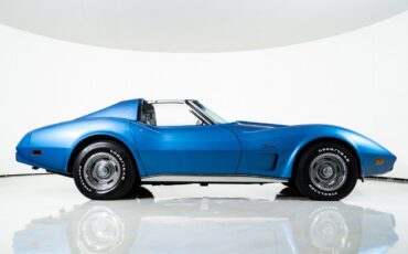 Chevrolet-Corvette-1975-Coupe-15