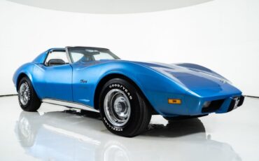 Chevrolet-Corvette-1975-Coupe-16