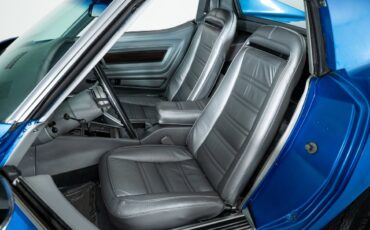 Chevrolet-Corvette-1975-Coupe-21
