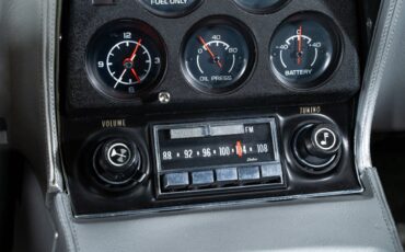 Chevrolet-Corvette-1975-Coupe-30