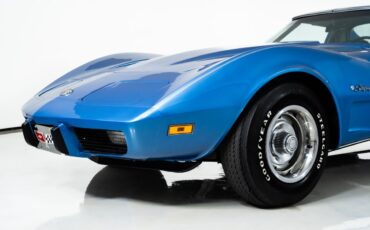 Chevrolet-Corvette-1975-Coupe-5