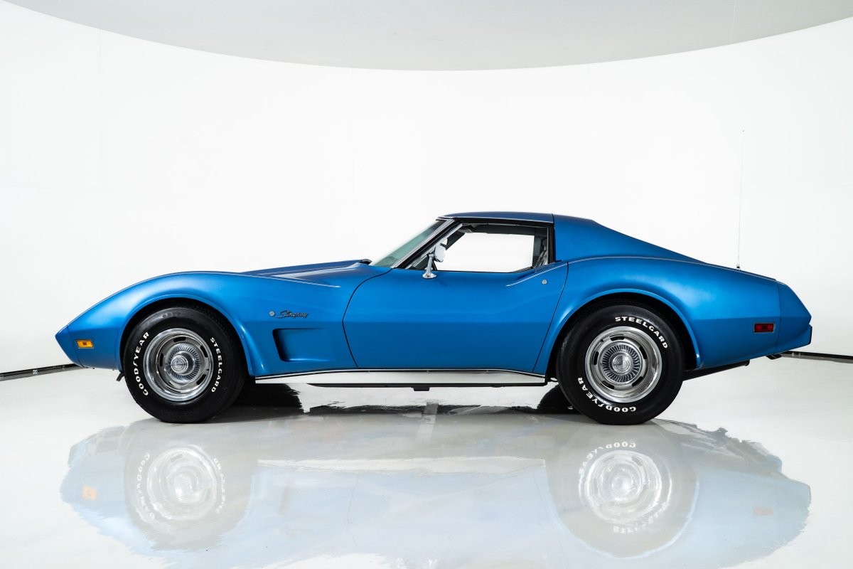 Chevrolet-Corvette-1975-Coupe-7