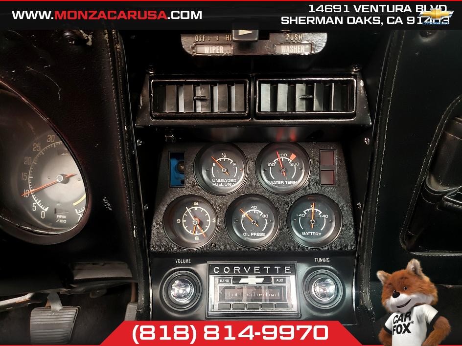 Chevrolet-Corvette-1975-Coupe-9