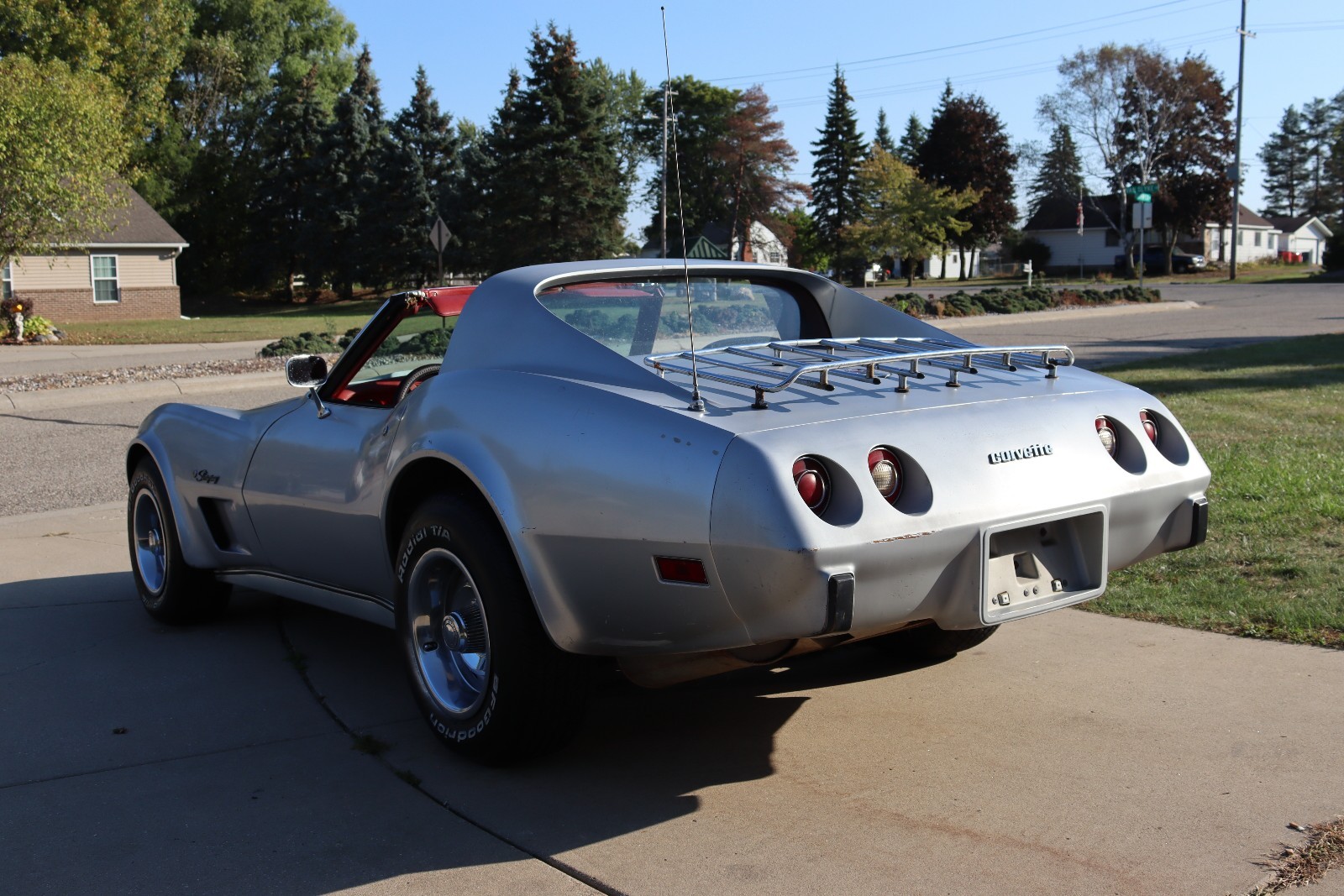 Chevrolet-Corvette-1976-12