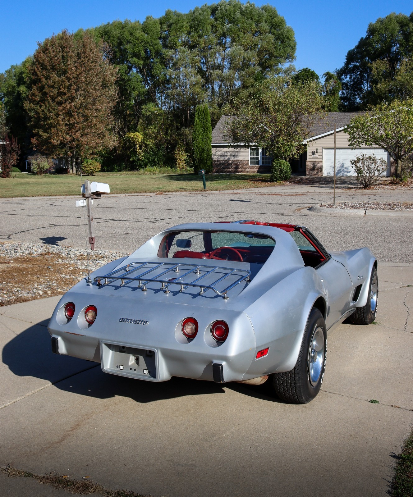 Chevrolet-Corvette-1976-14