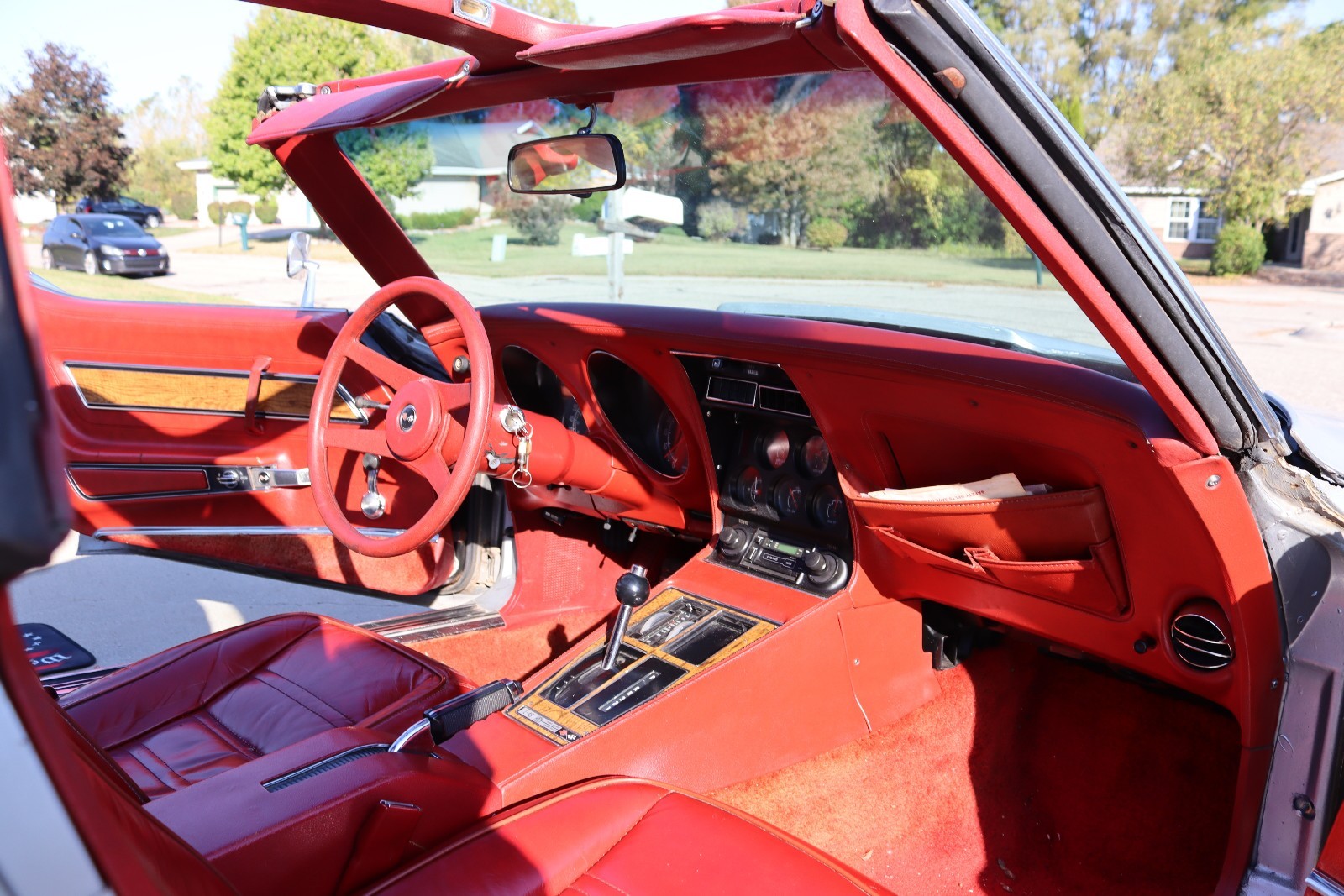 Chevrolet-Corvette-1976-18