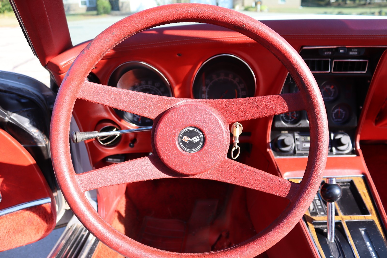 Chevrolet-Corvette-1976-20