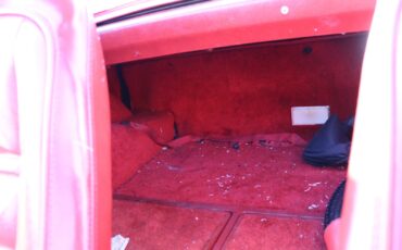 Chevrolet-Corvette-1976-32