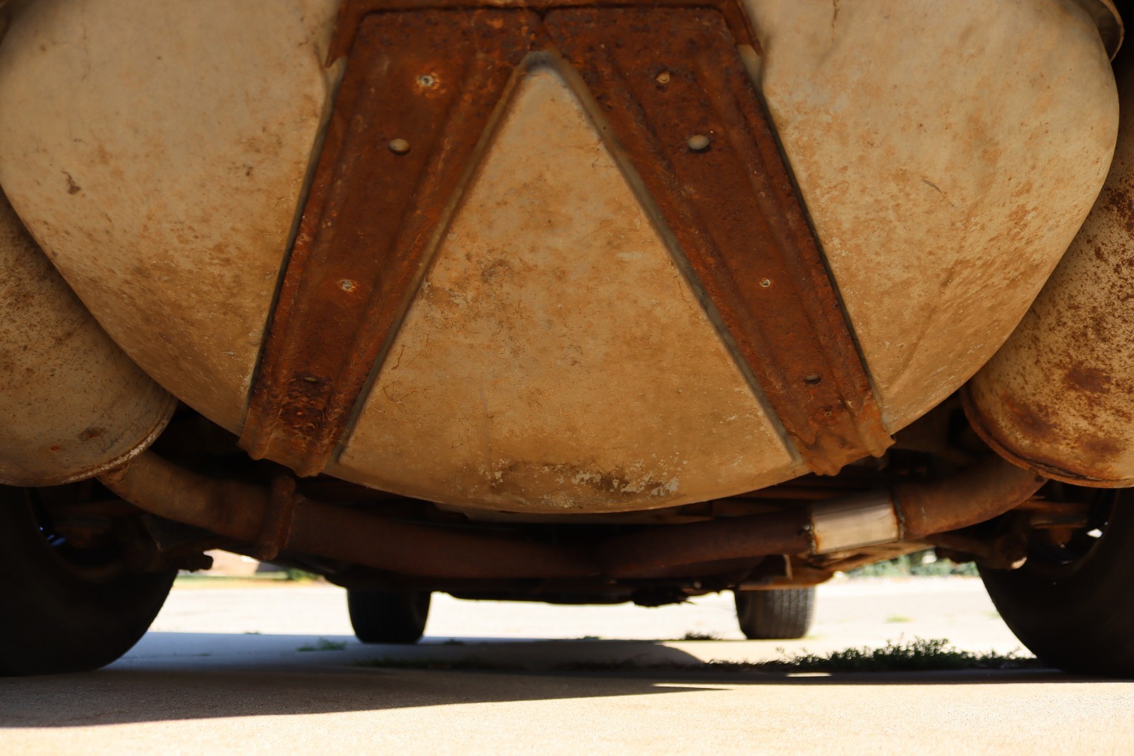 Chevrolet-Corvette-1976-37