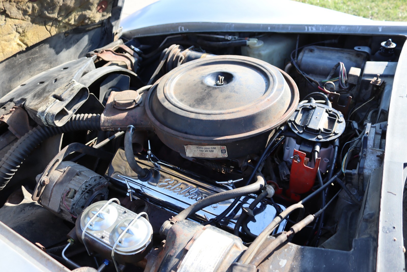 Chevrolet-Corvette-1976-39