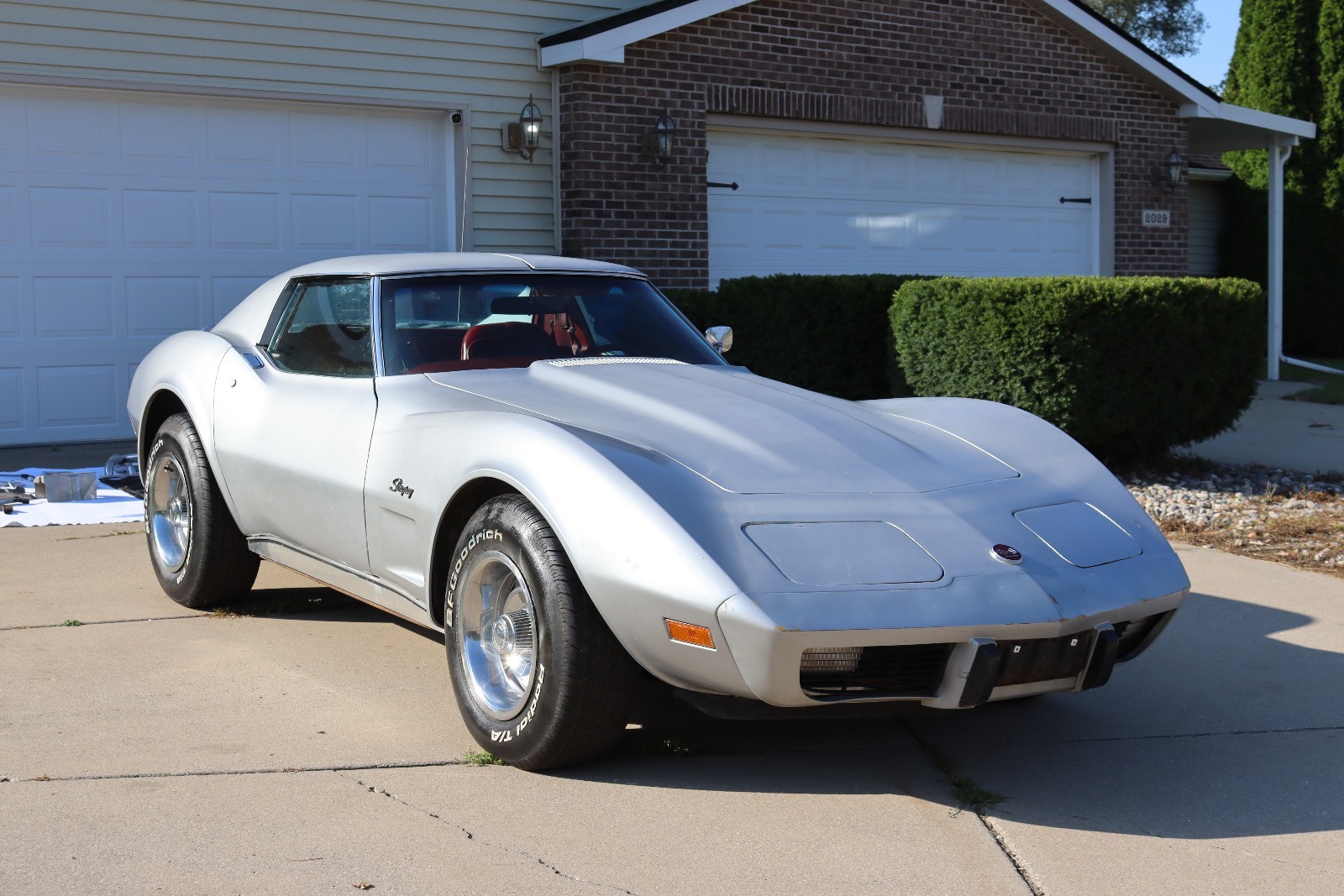 Chevrolet-Corvette-1976-5