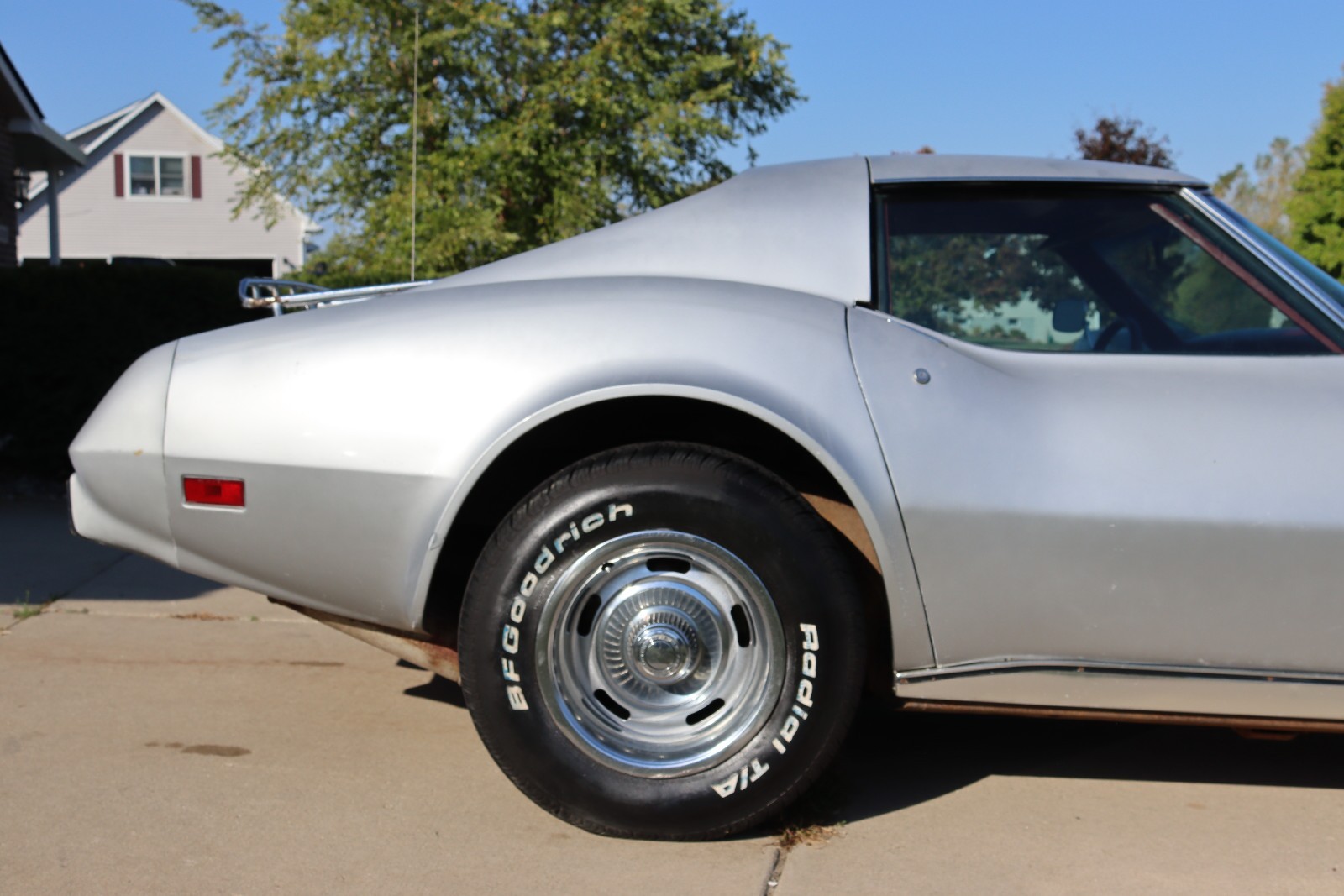 Chevrolet-Corvette-1976-6