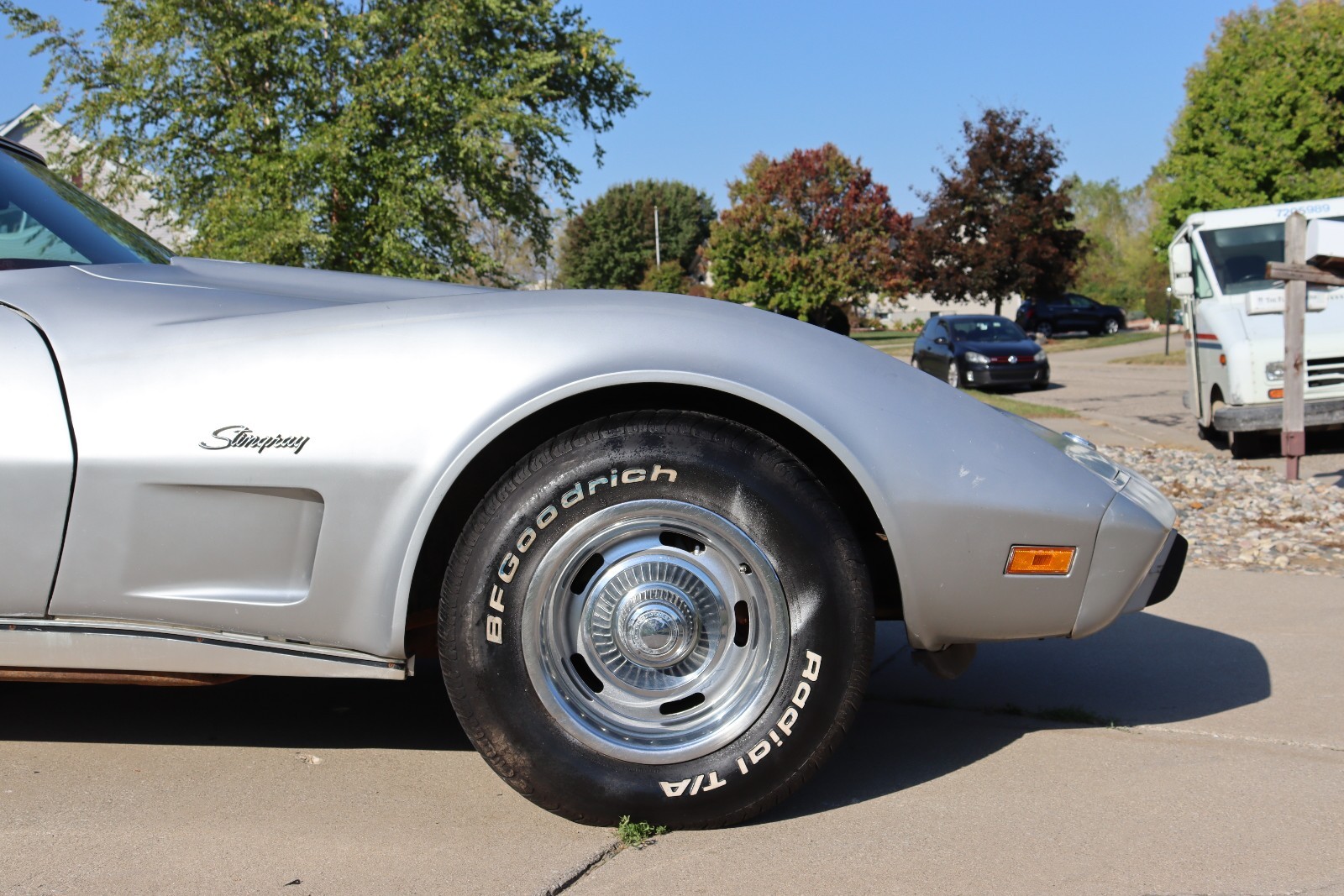 Chevrolet-Corvette-1976-8