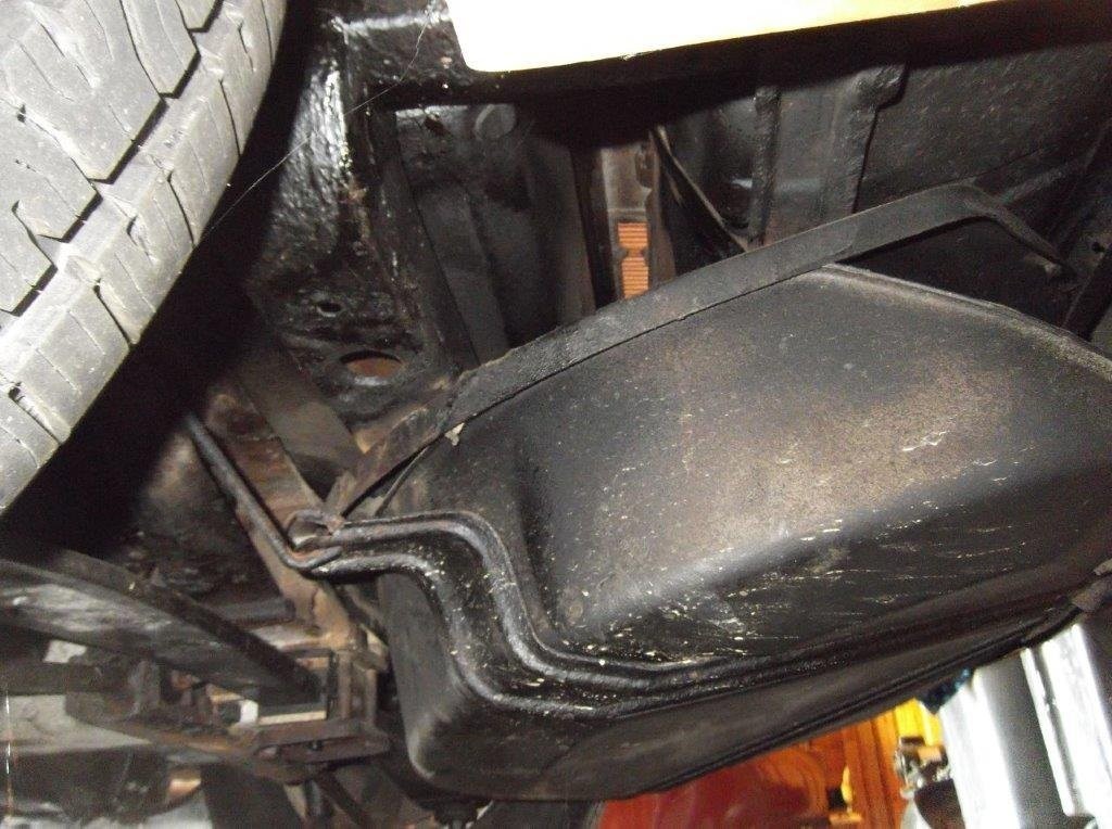 Chevrolet-Corvette-1976-Convertible-14