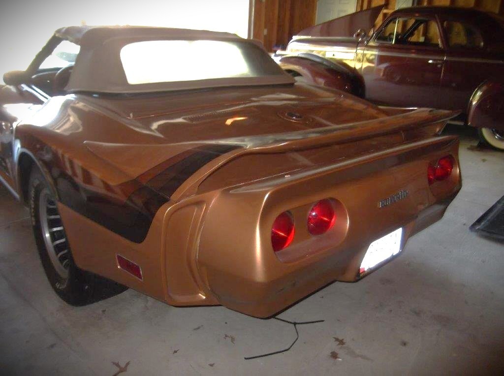 Chevrolet-Corvette-1976-Convertible-7