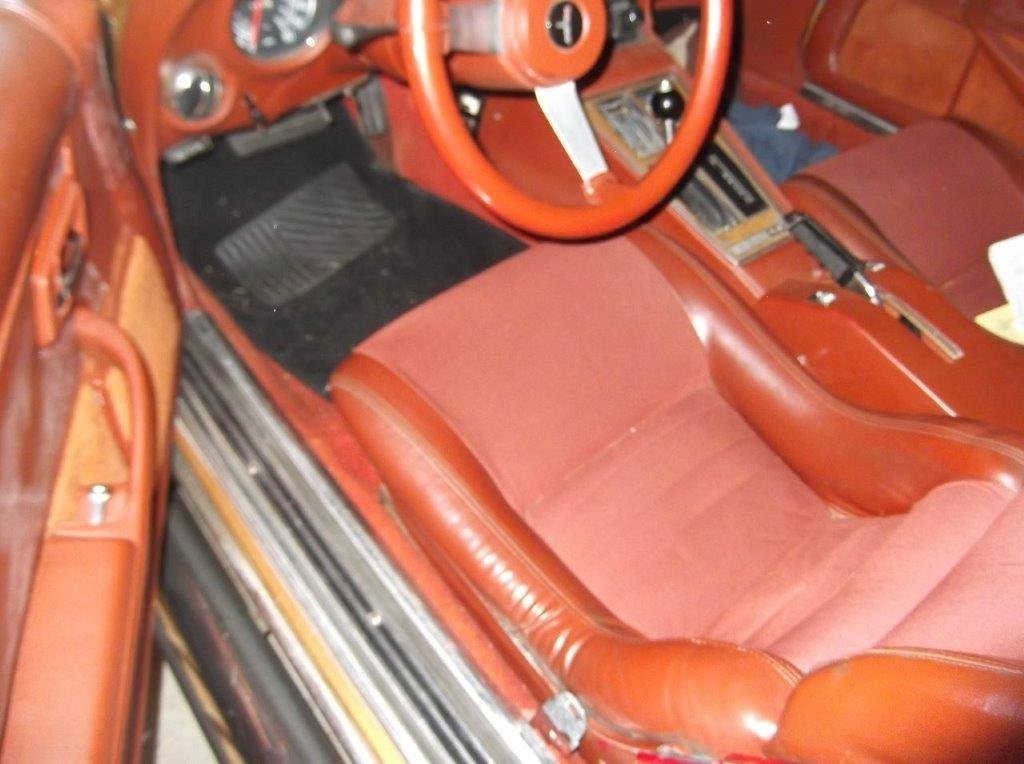 Chevrolet-Corvette-1976-Convertible-8