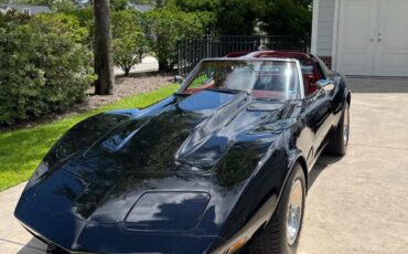 Chevrolet-Corvette-1976-Coupe-3