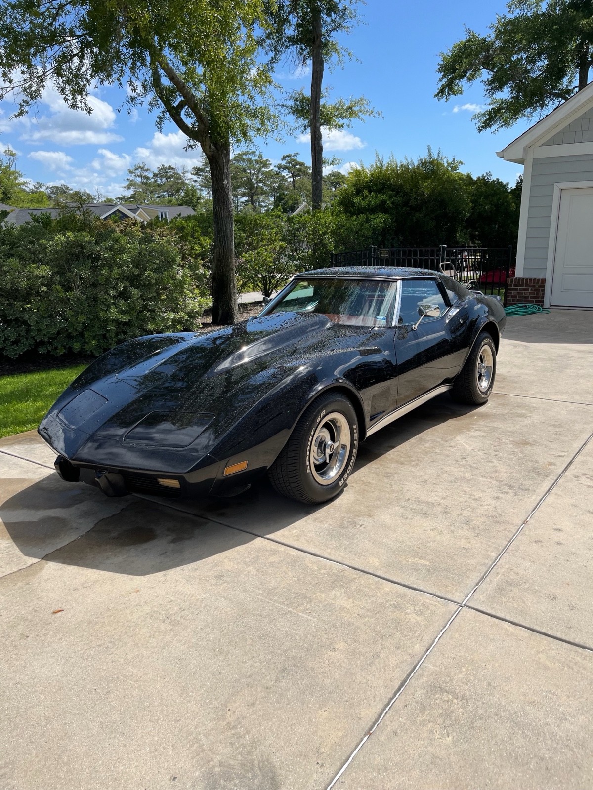 Chevrolet-Corvette-1976-Coupe-4