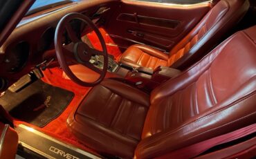 Chevrolet-Corvette-1976-Coupe-7