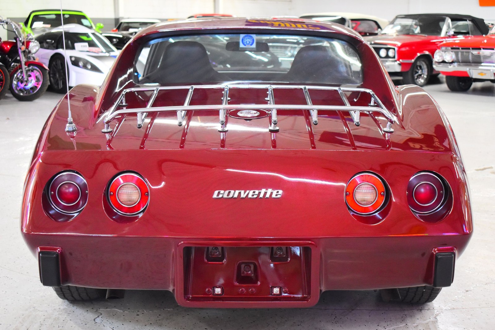 Chevrolet-Corvette-1976-Other-13